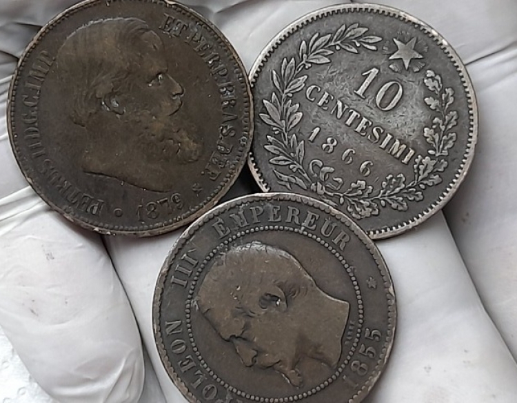 Moneda Italia 10 céntimos 1866; Brasil 40 Rs 1879; Empire Francés 1855 10 centimos